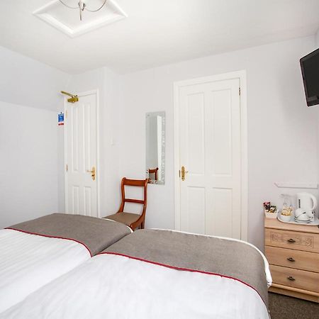 Oyo Timothy'S Hotell Tenby Eksteriør bilde
