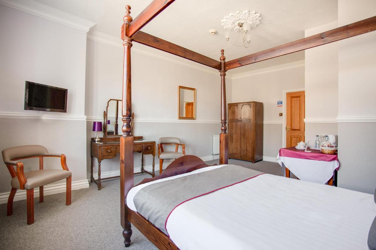 Oyo Timothy'S Hotell Tenby Eksteriør bilde