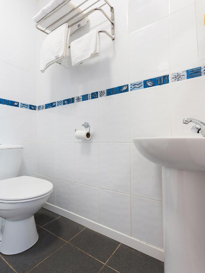 Oyo Timothy'S Hotell Tenby Eksteriør bilde