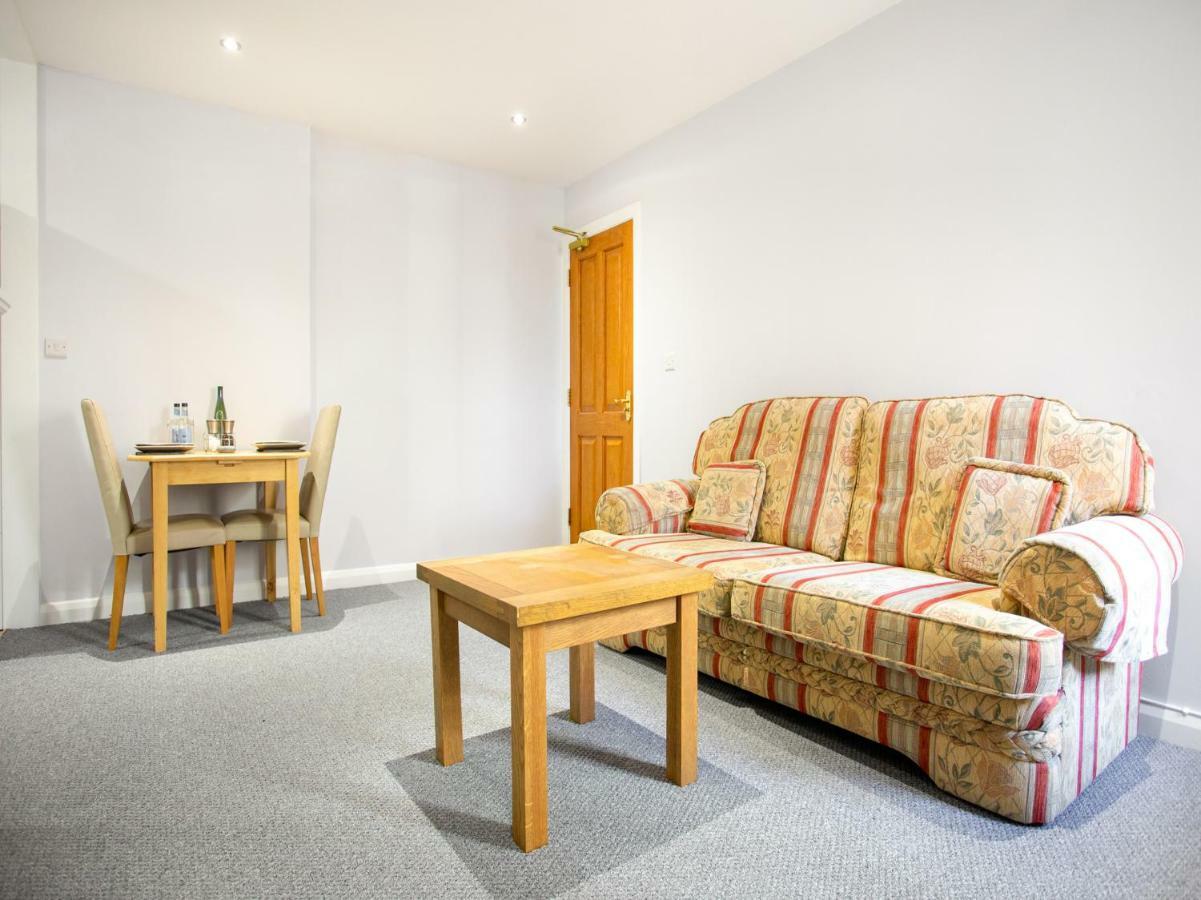 Oyo Timothy'S Hotell Tenby Eksteriør bilde